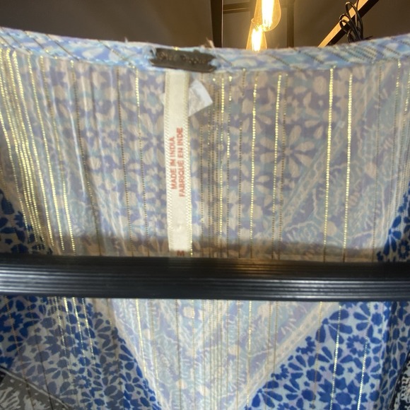 Free People Medium Top Flowy Aliya Long Slv Print Blue Metallic Gold Boho Hippie - Picture 7 of 16
